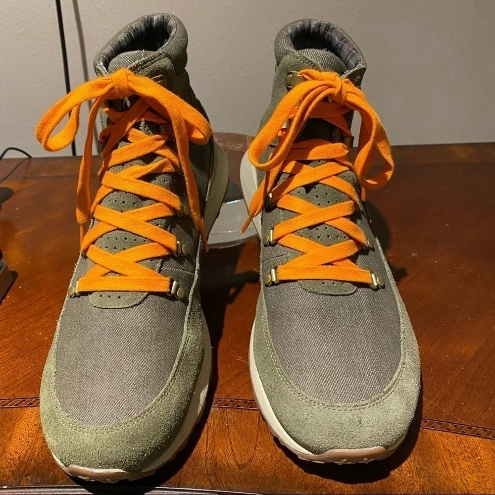 Men's Merrell Ashford Chukka Size 13 Orange/Green EUC